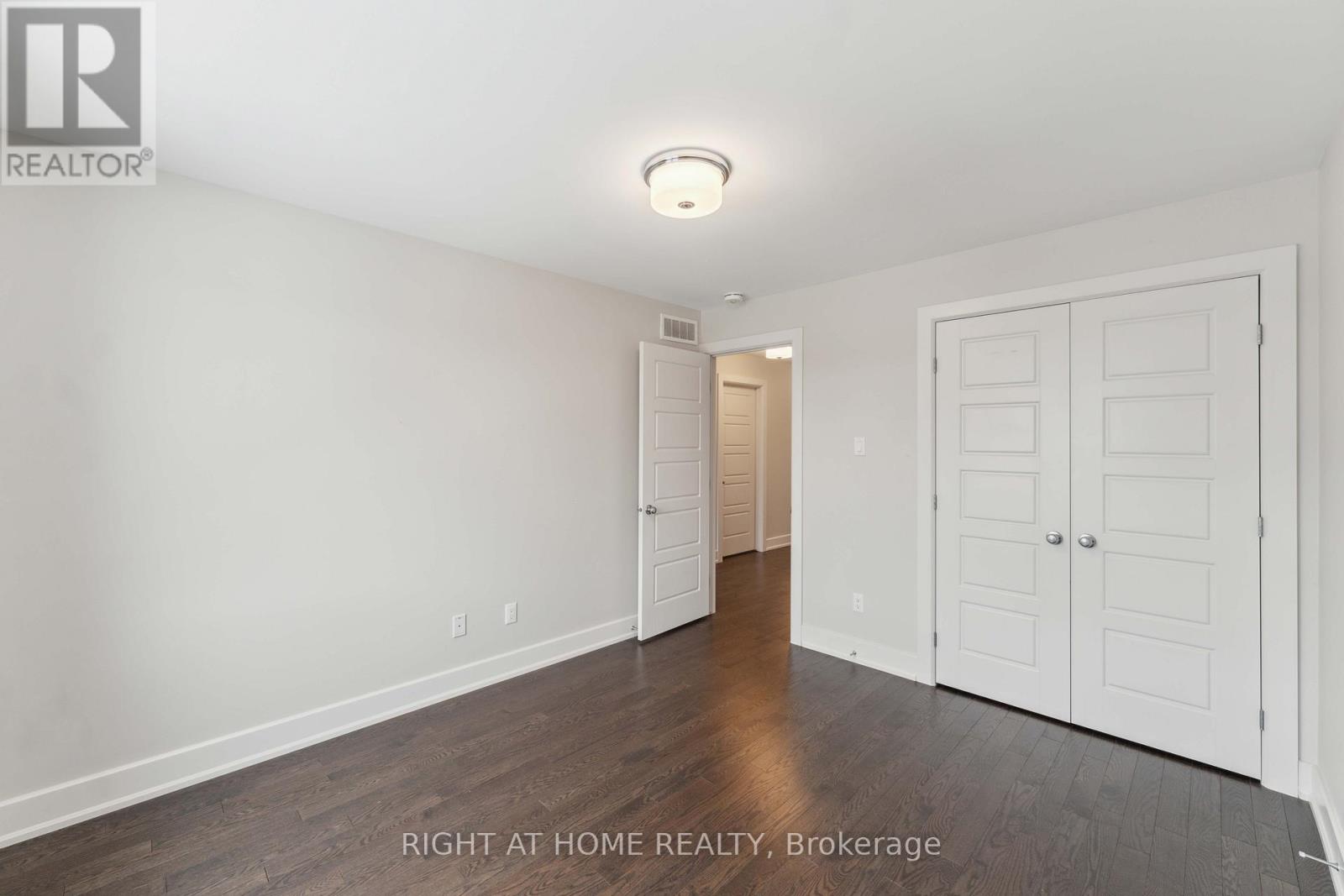 632 Moonflower Crescent W