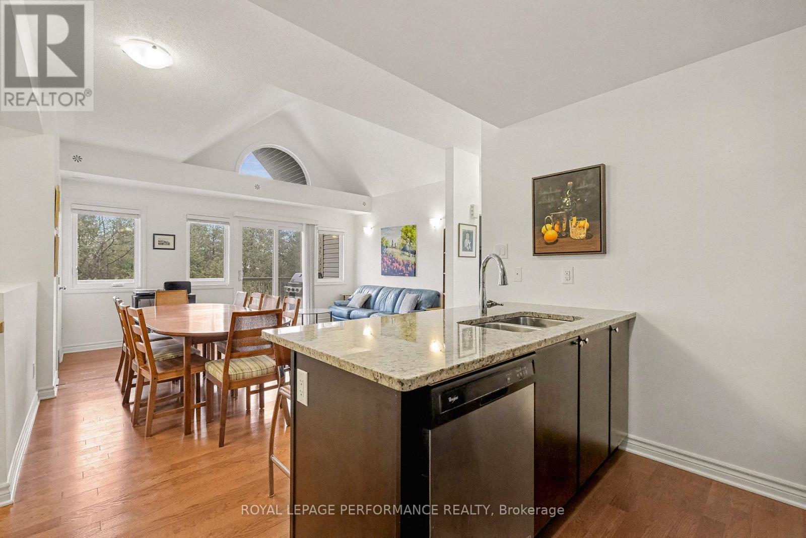 J - 362 Wood Acres Grove