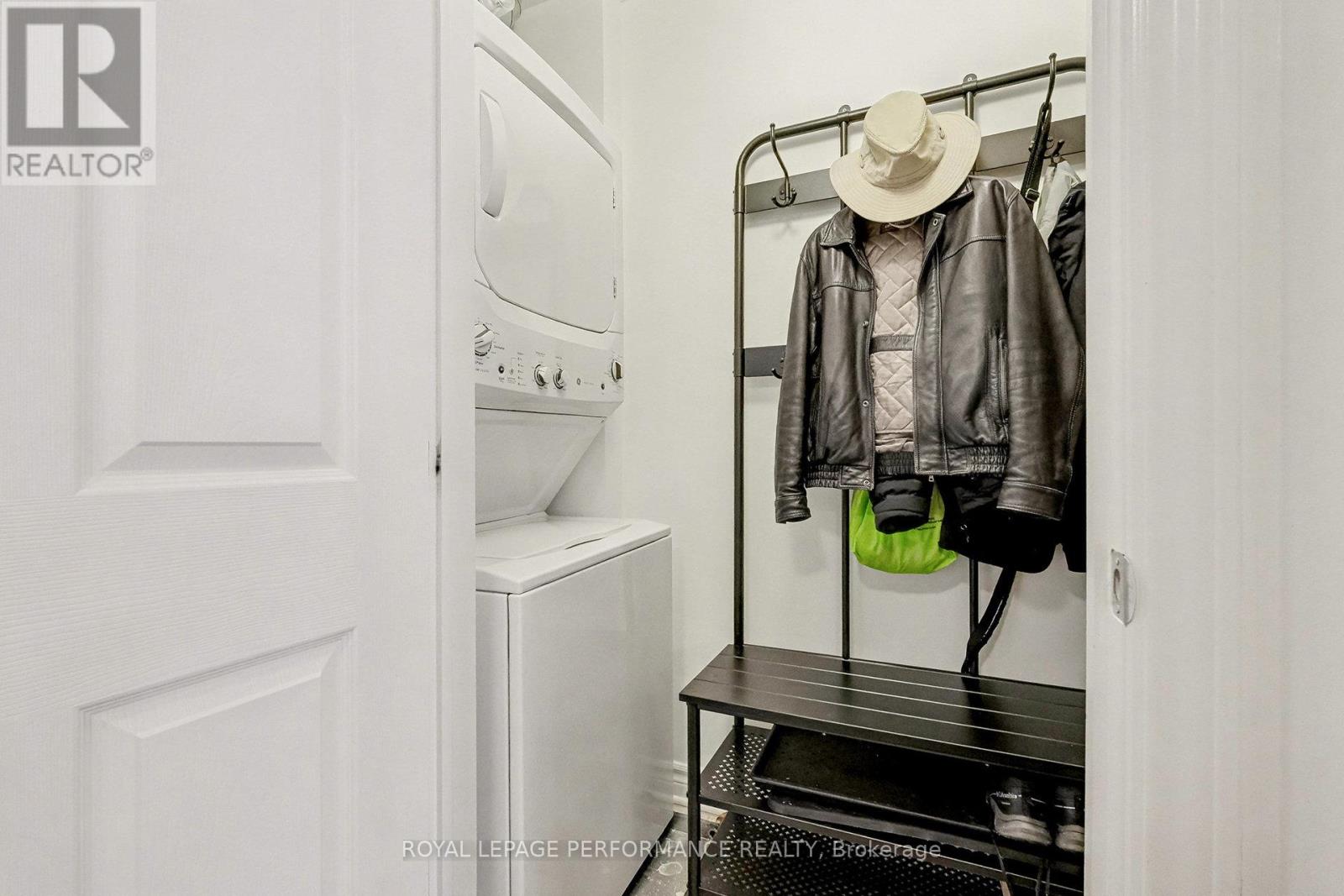 J - 362 Wood Acres Grove