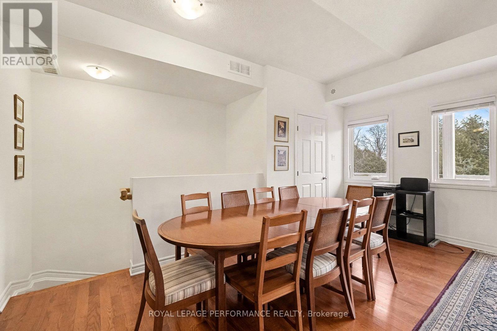 J - 362 Wood Acres Grove