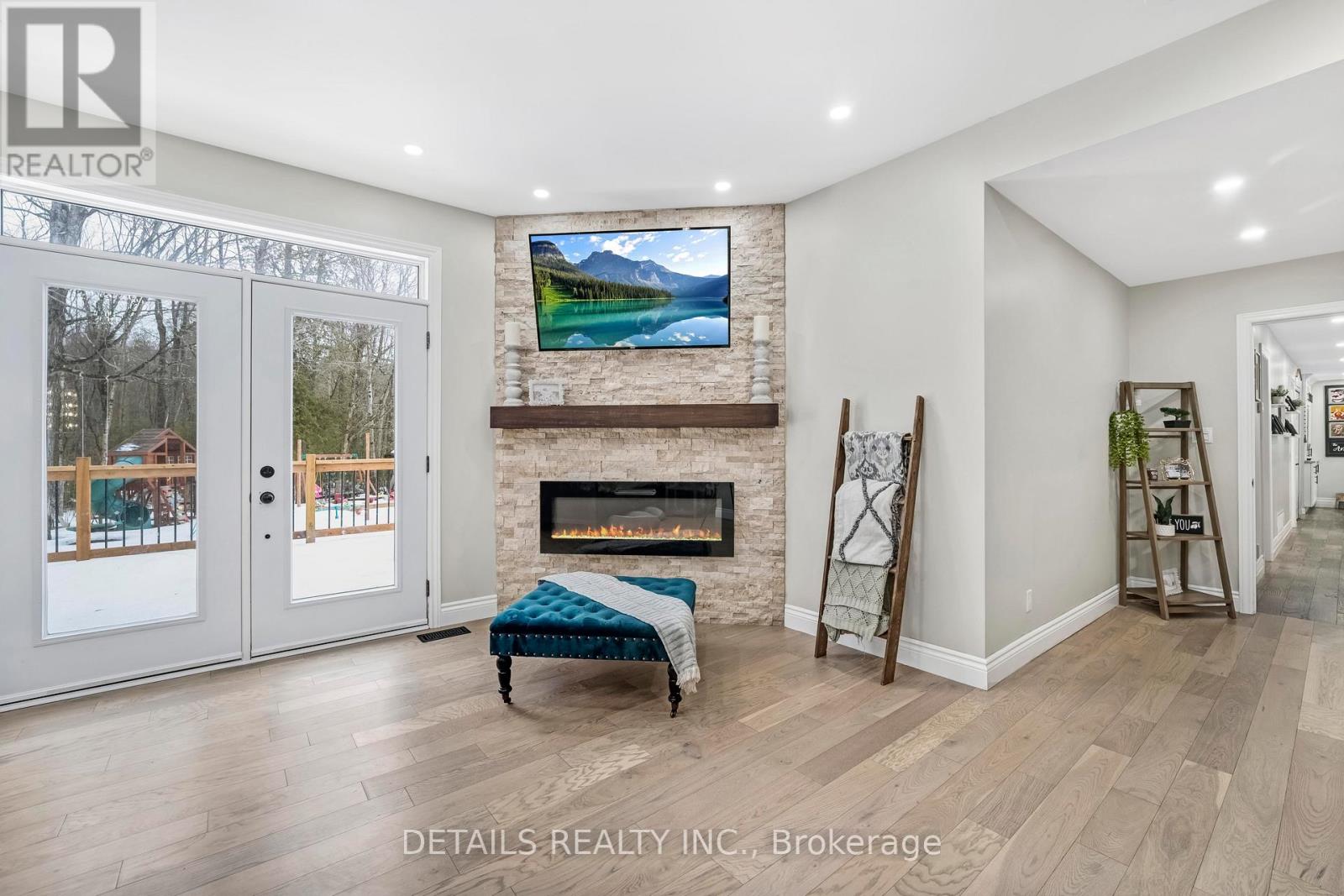 387 Campbell Side Road