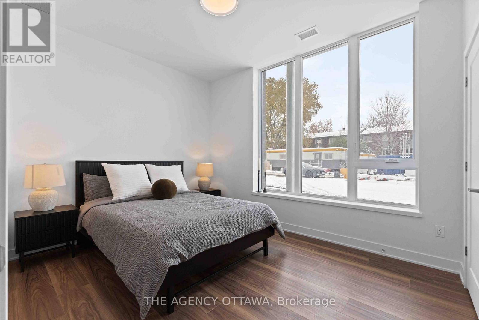 206 - 3071 Riverside Drive