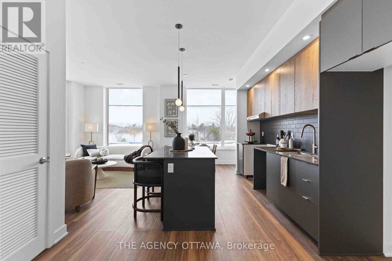 206 - 3071 Riverside Drive