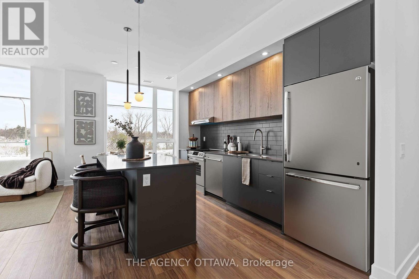 206 - 3071 Riverside Drive