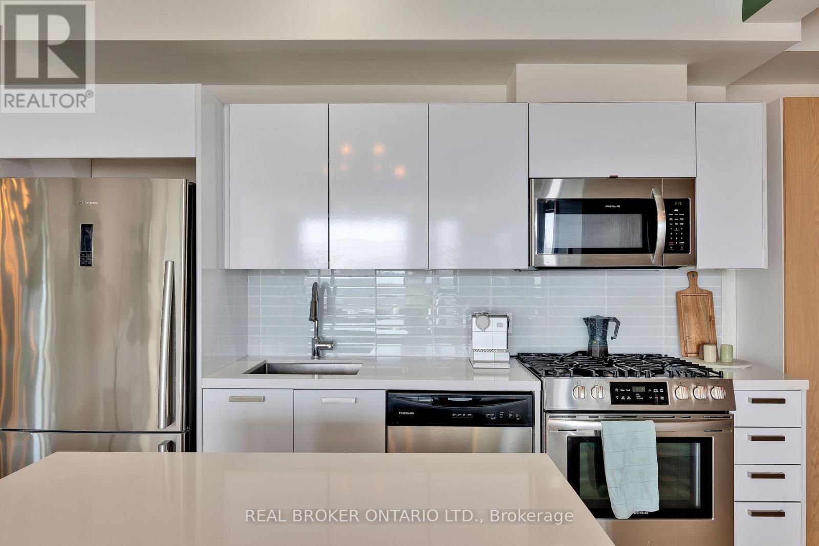 703 - 203 Catherine Street