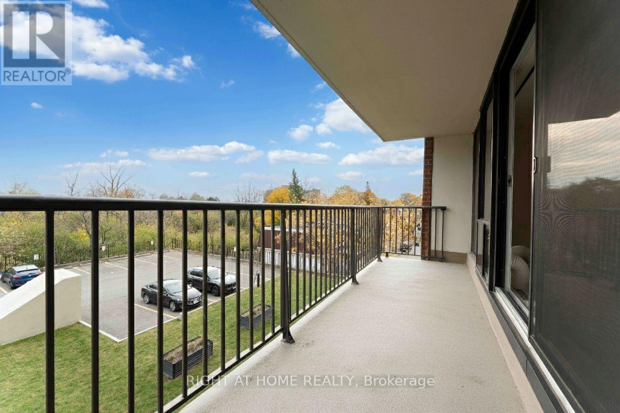 311 - 665 Bathgate Drive