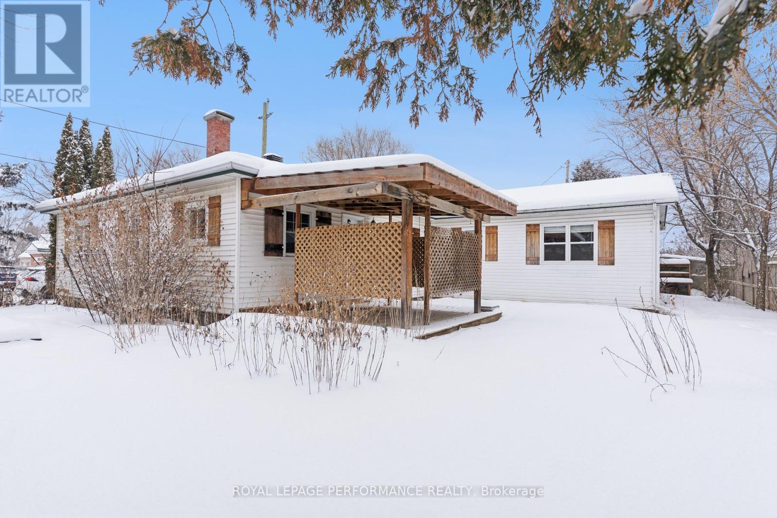 121 Elizabeth Street