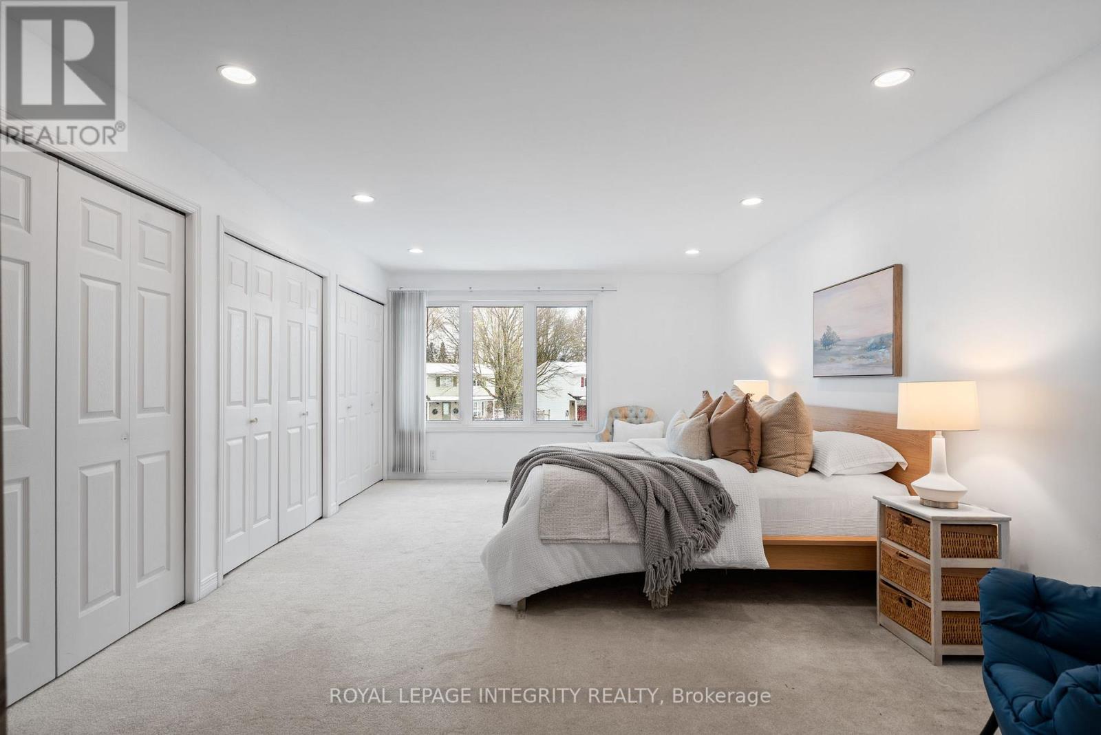 16 St Andrews Circle