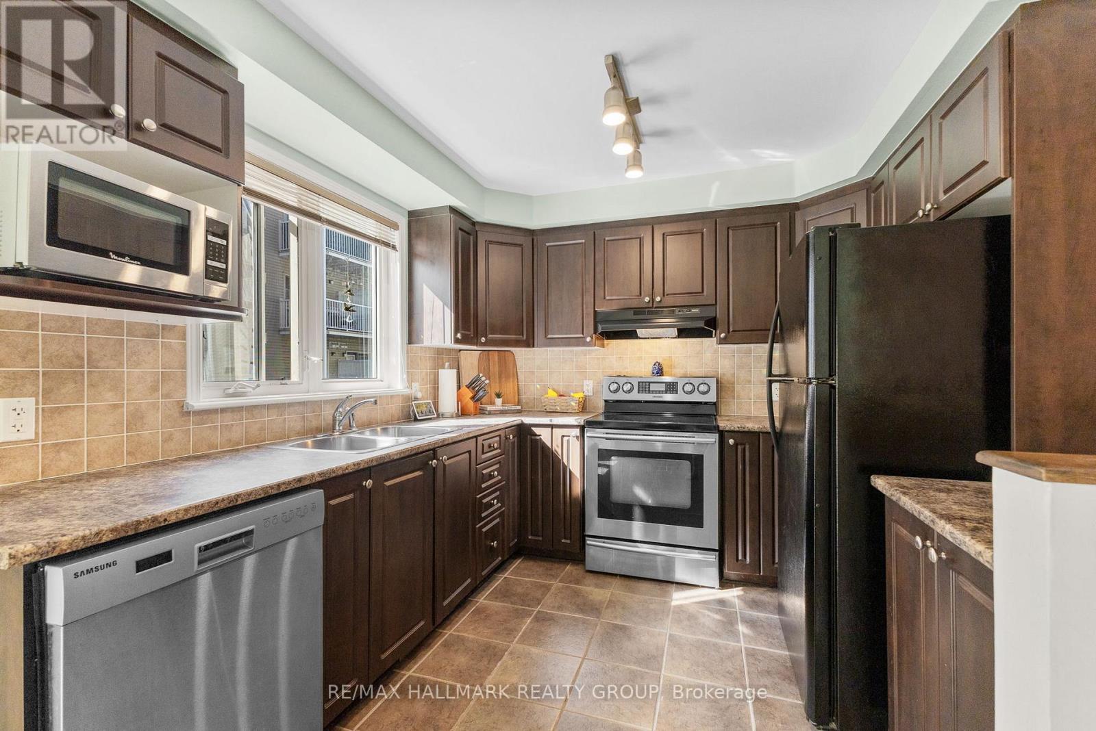 7 - 325 Elite Private