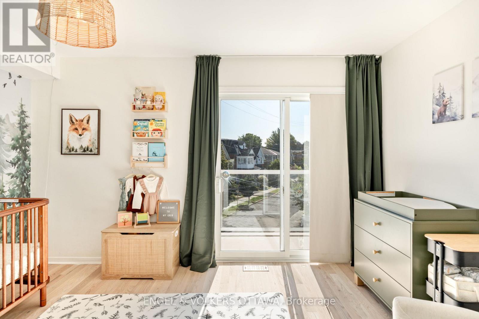 2 - 4 Sherbrooke Avenue