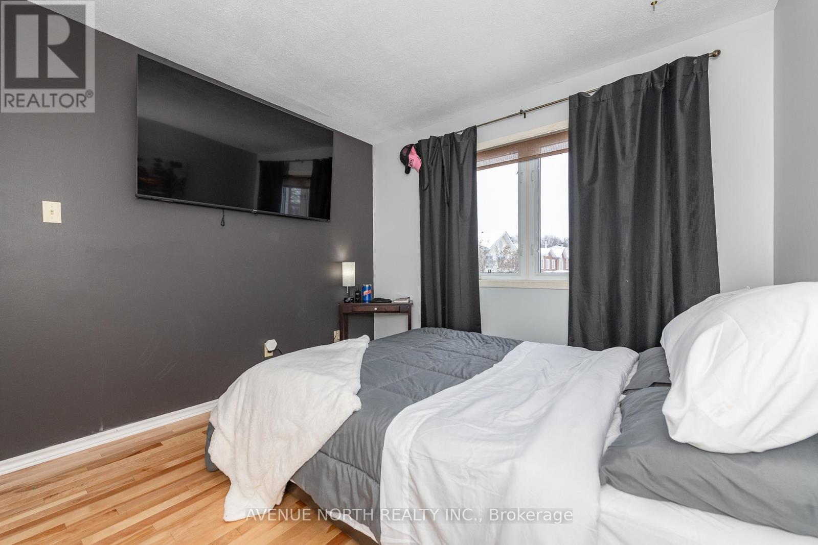 128 Midsummer Terrace