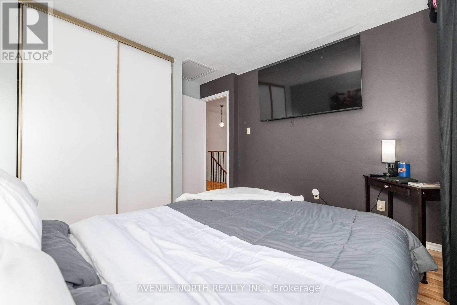 128 Midsummer Terrace