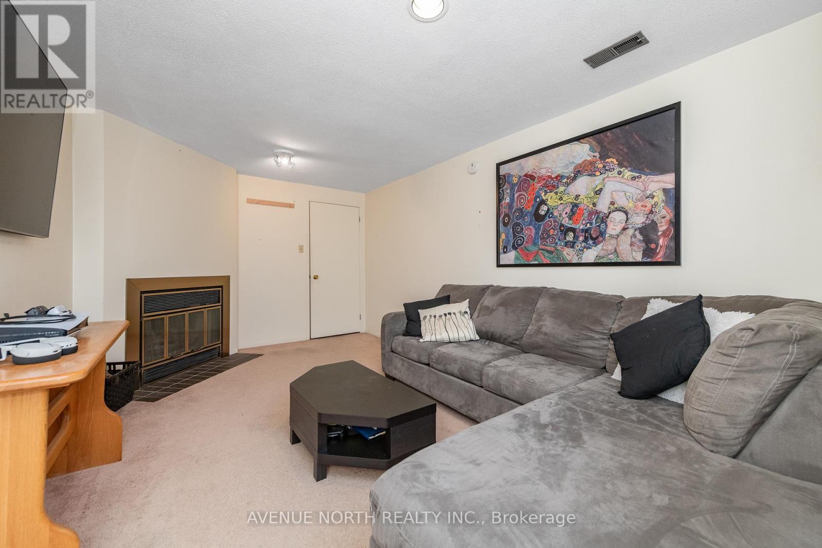 128 Midsummer Terrace