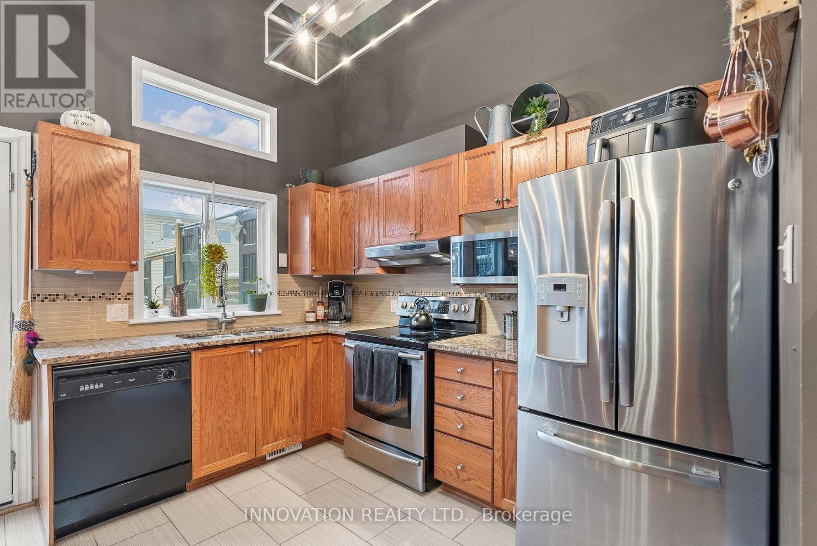 246 Gladeview Private