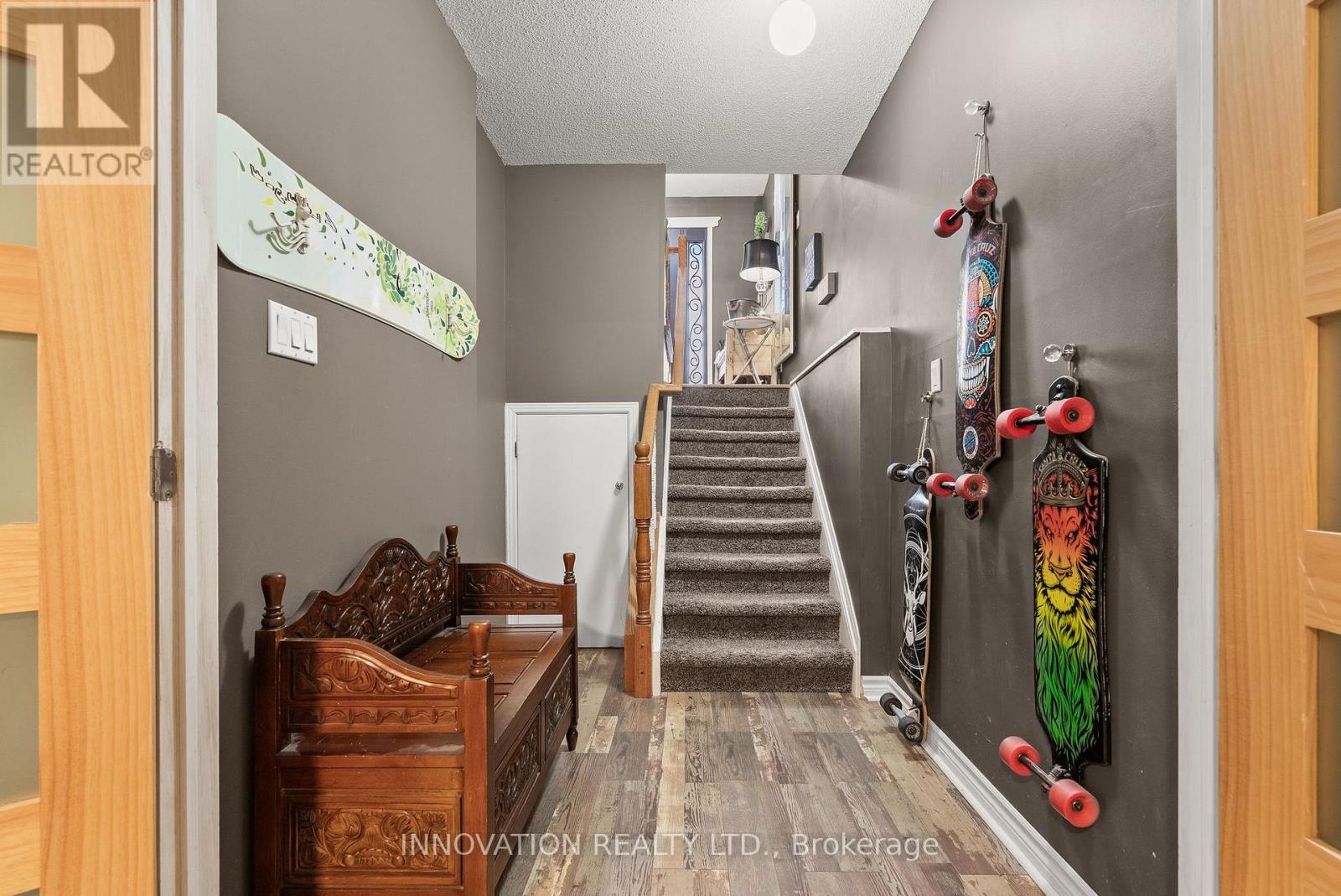 246 Gladeview Private