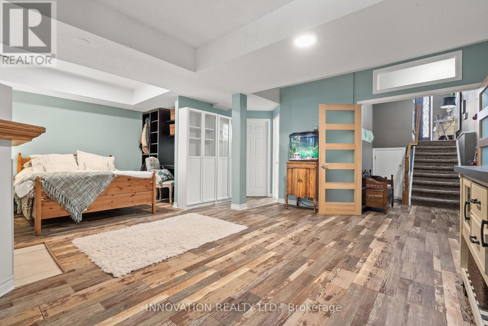 246 Gladeview Private