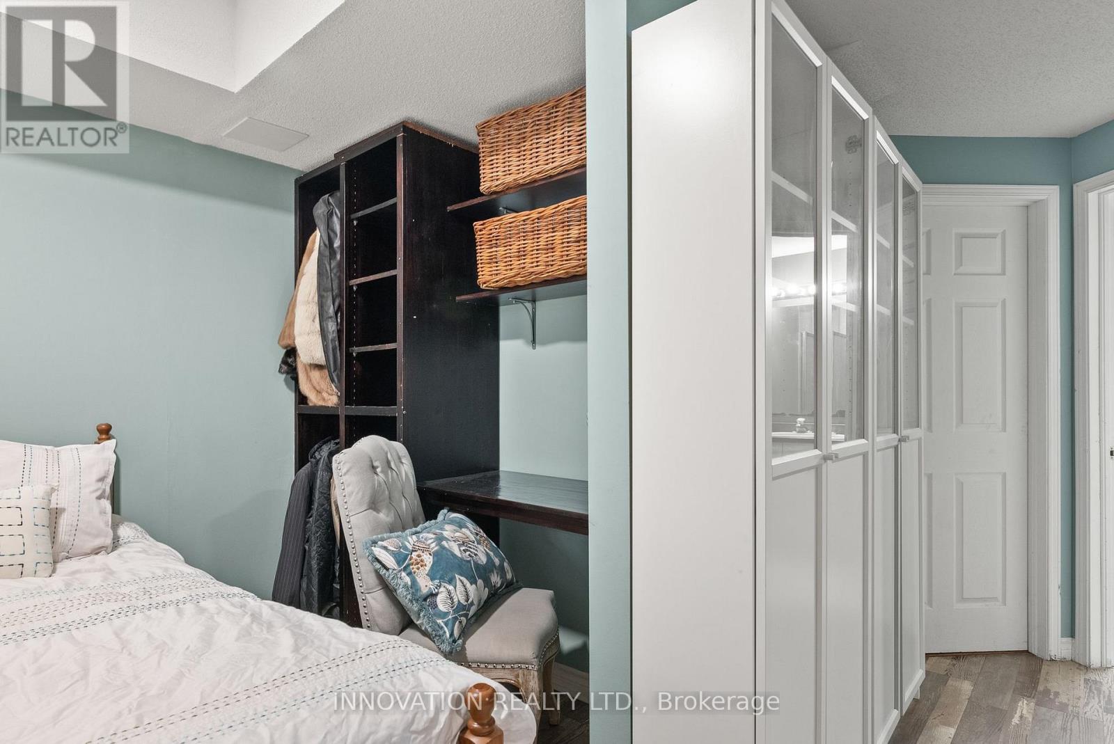 246 Gladeview Private