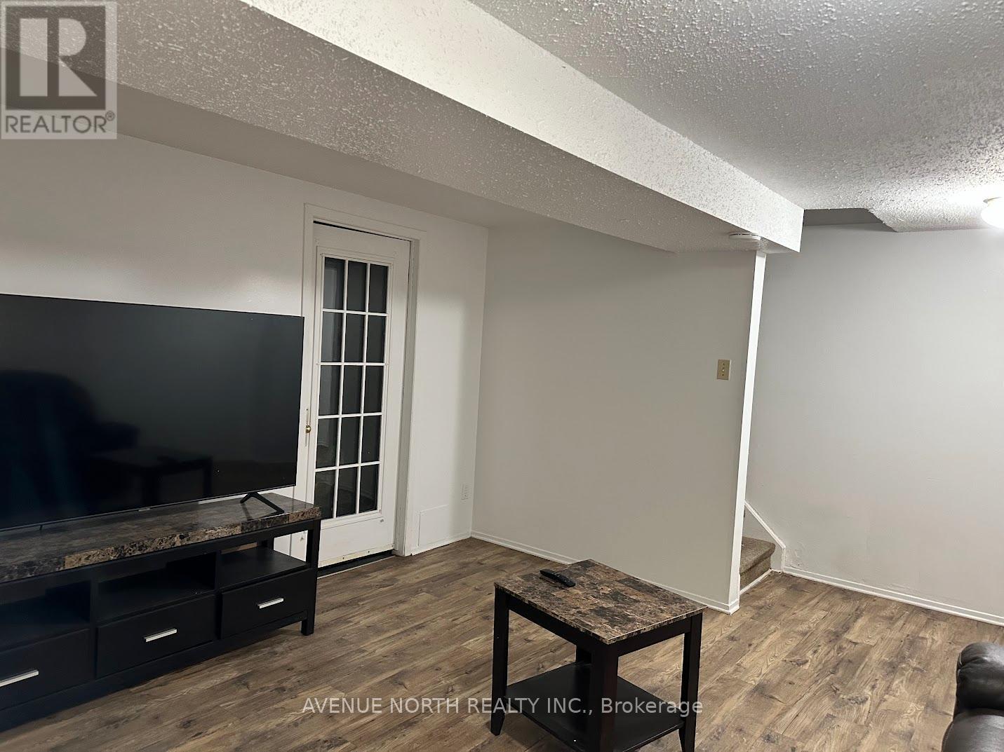 110 - 1396 Foxwell Street