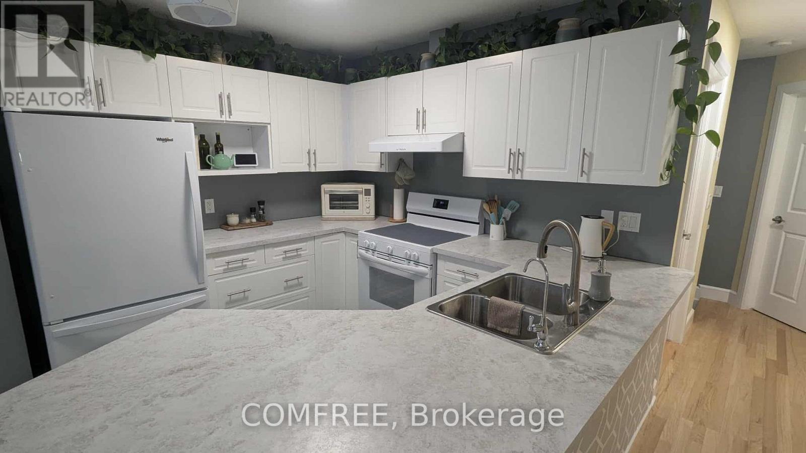 410 Grassendale Private