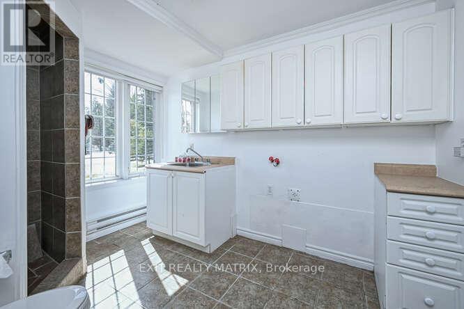 2573 Mitchell Street