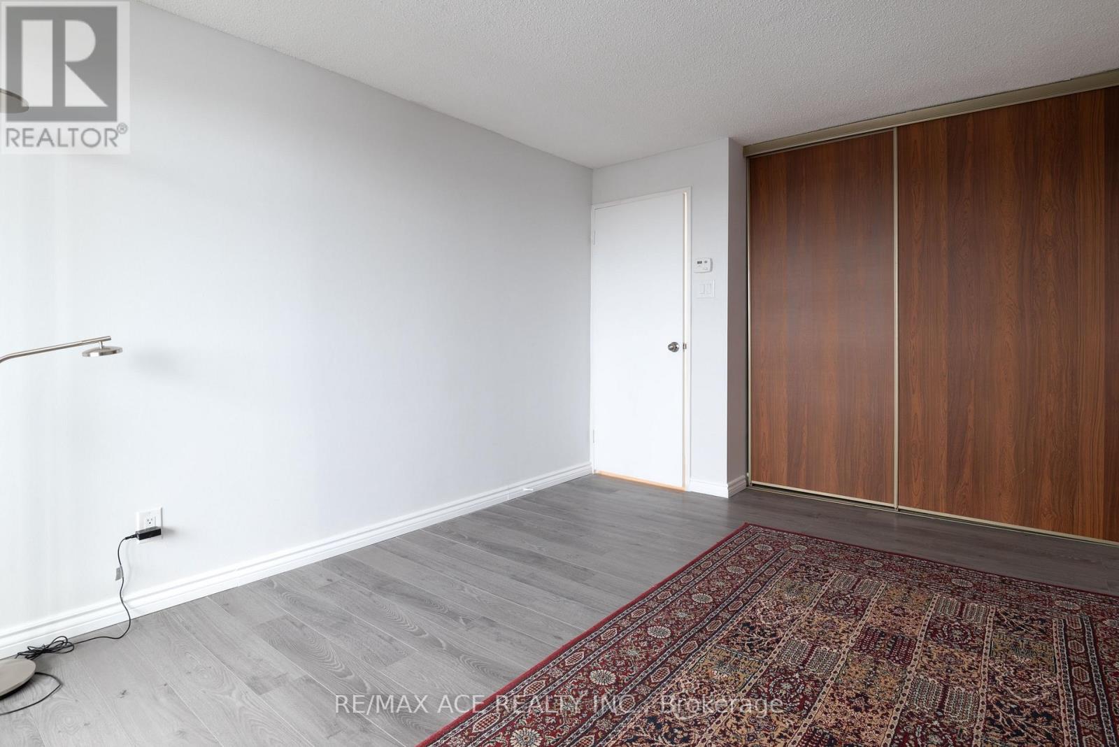 1506 - 1171 Ambleside Drive