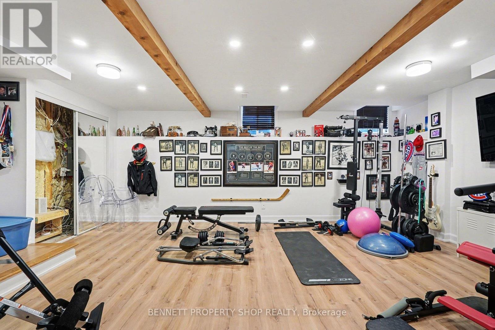 427 Montserrat Street