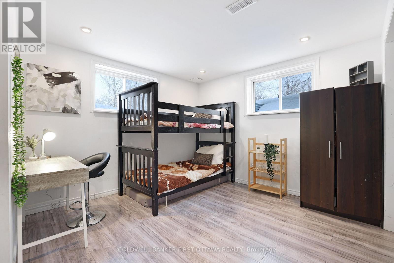 11 Rideau Crossing Crescent