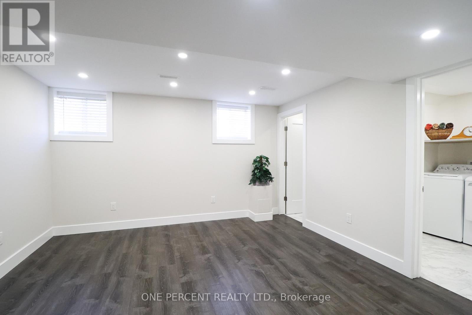 901 Fameflower Street