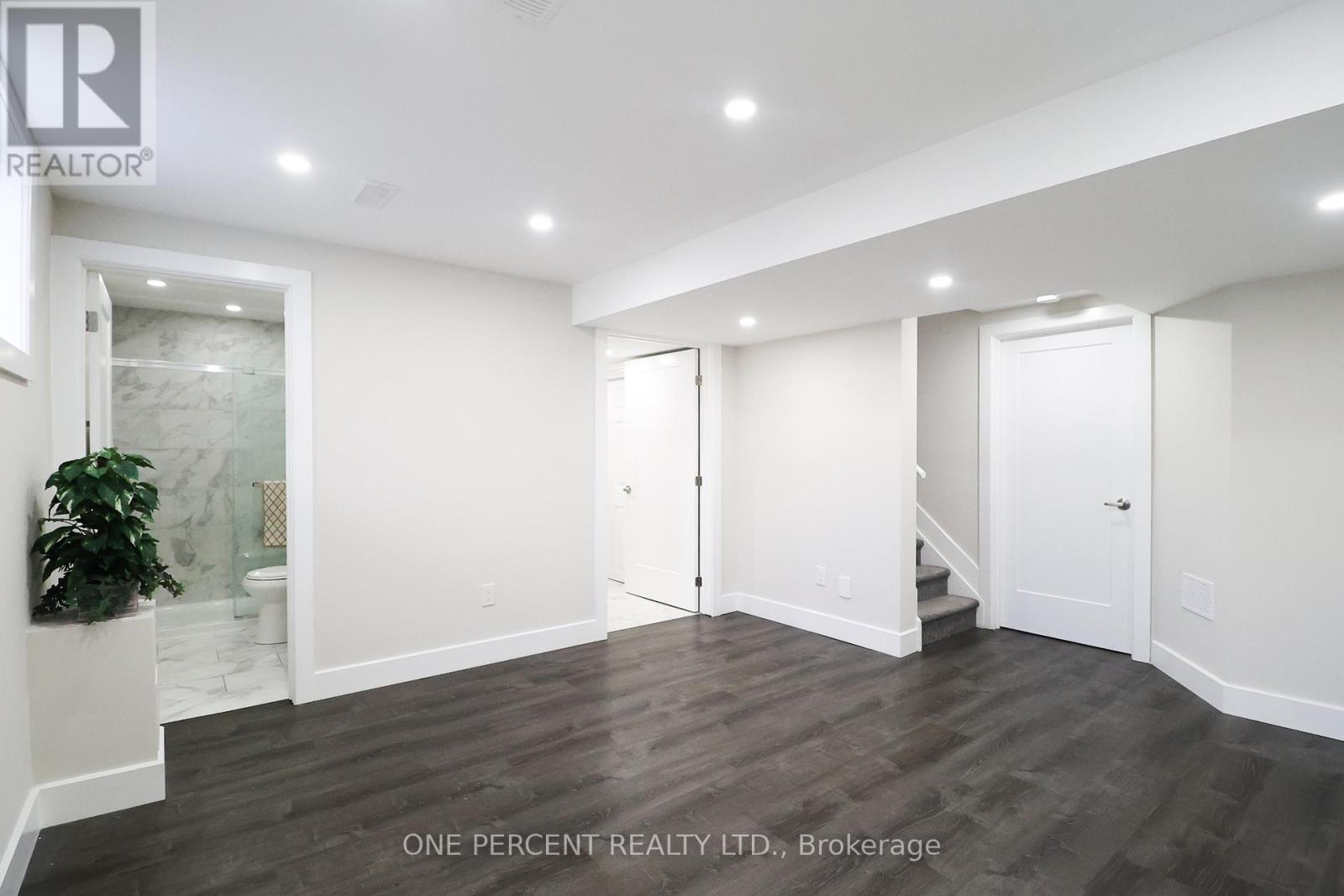 901 Fameflower Street