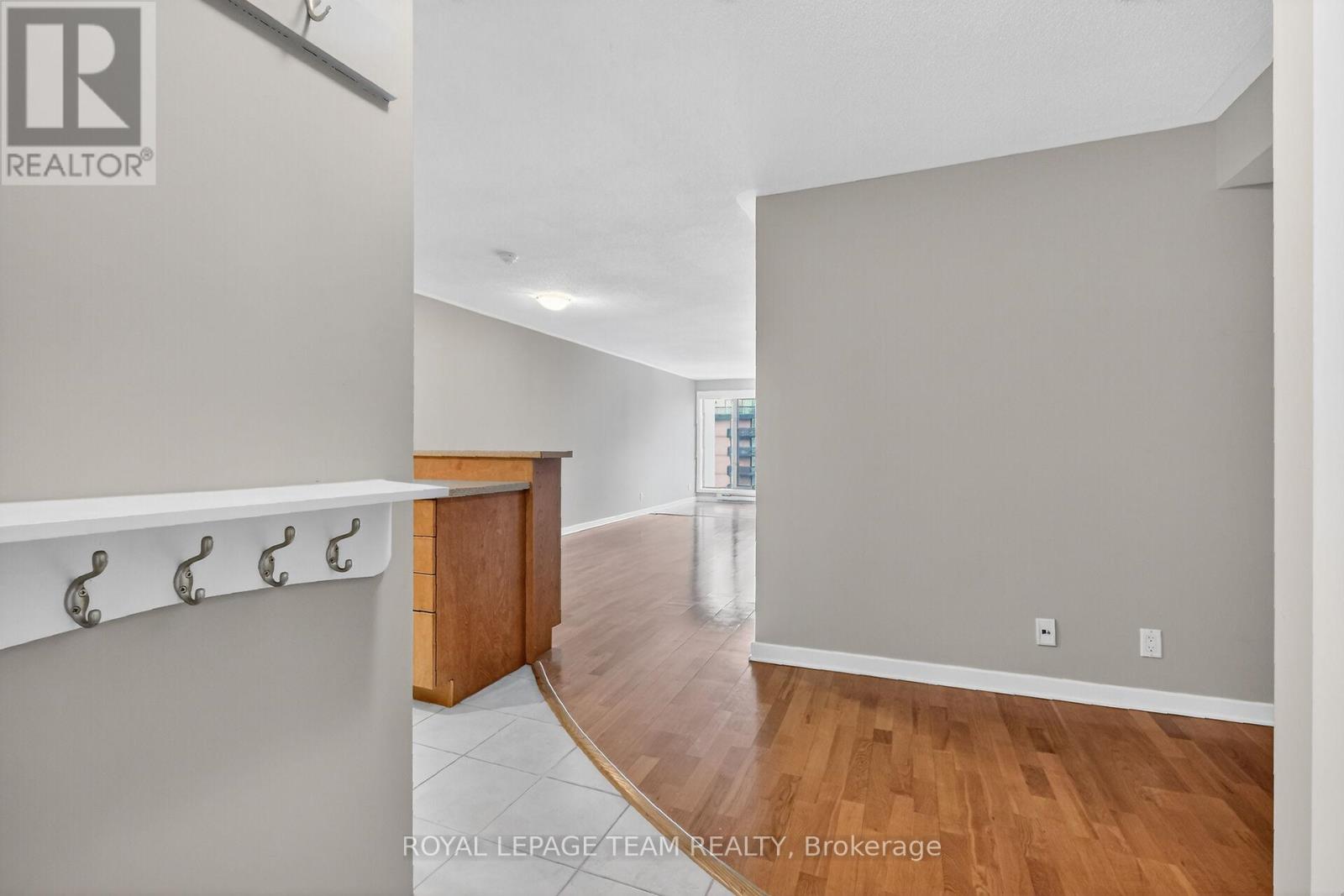 804 - 138 Somerset Street W