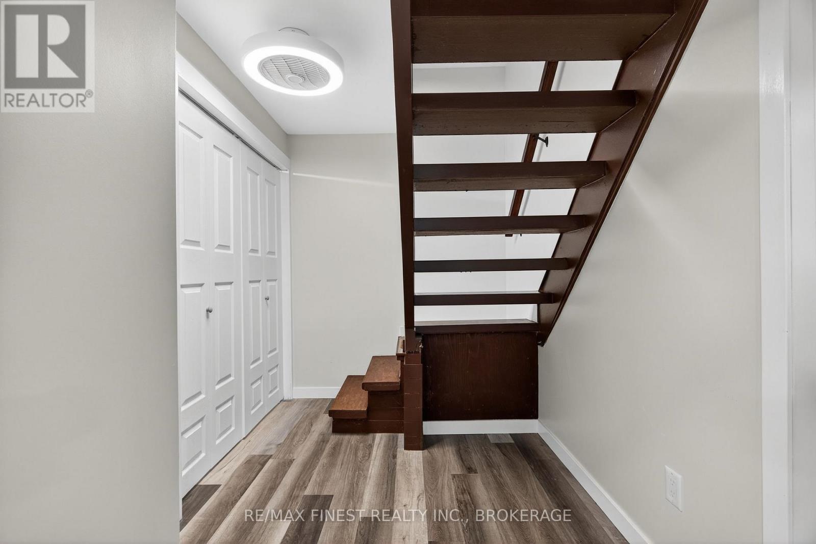 105 Salisbury Avenue