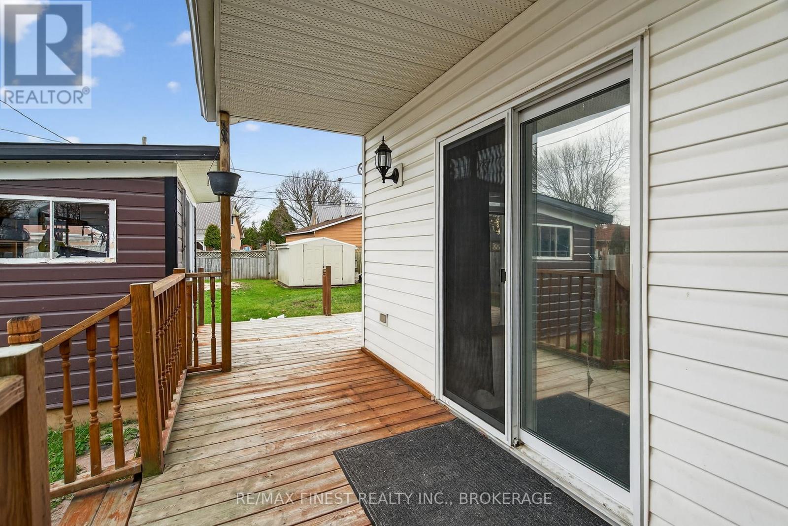 105 Salisbury Avenue