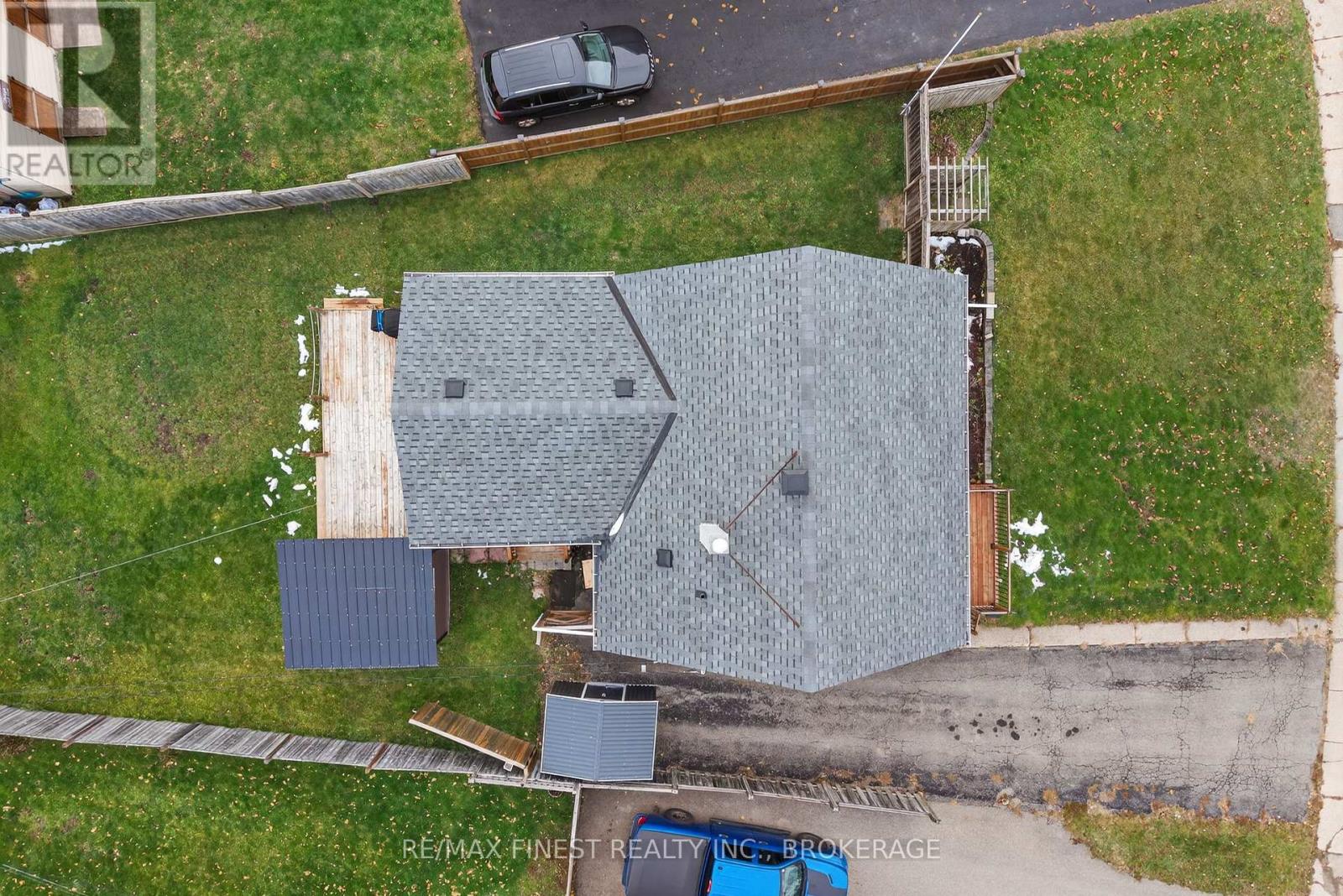 105 Salisbury Avenue