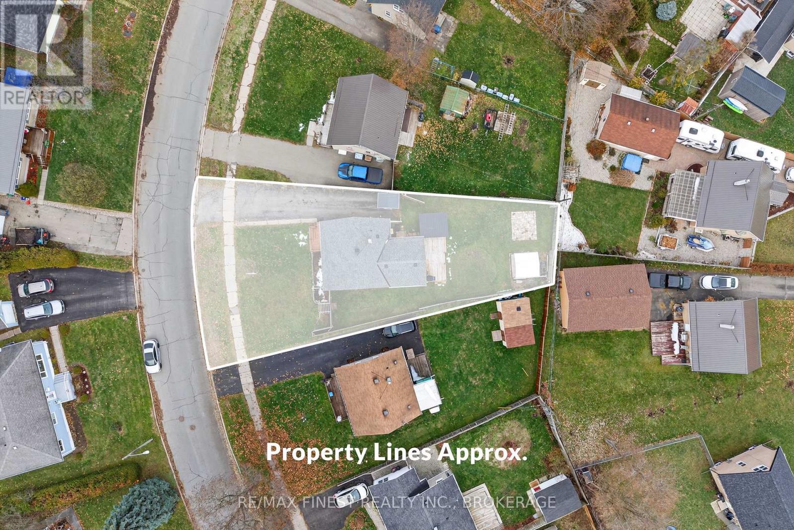 105 Salisbury Avenue