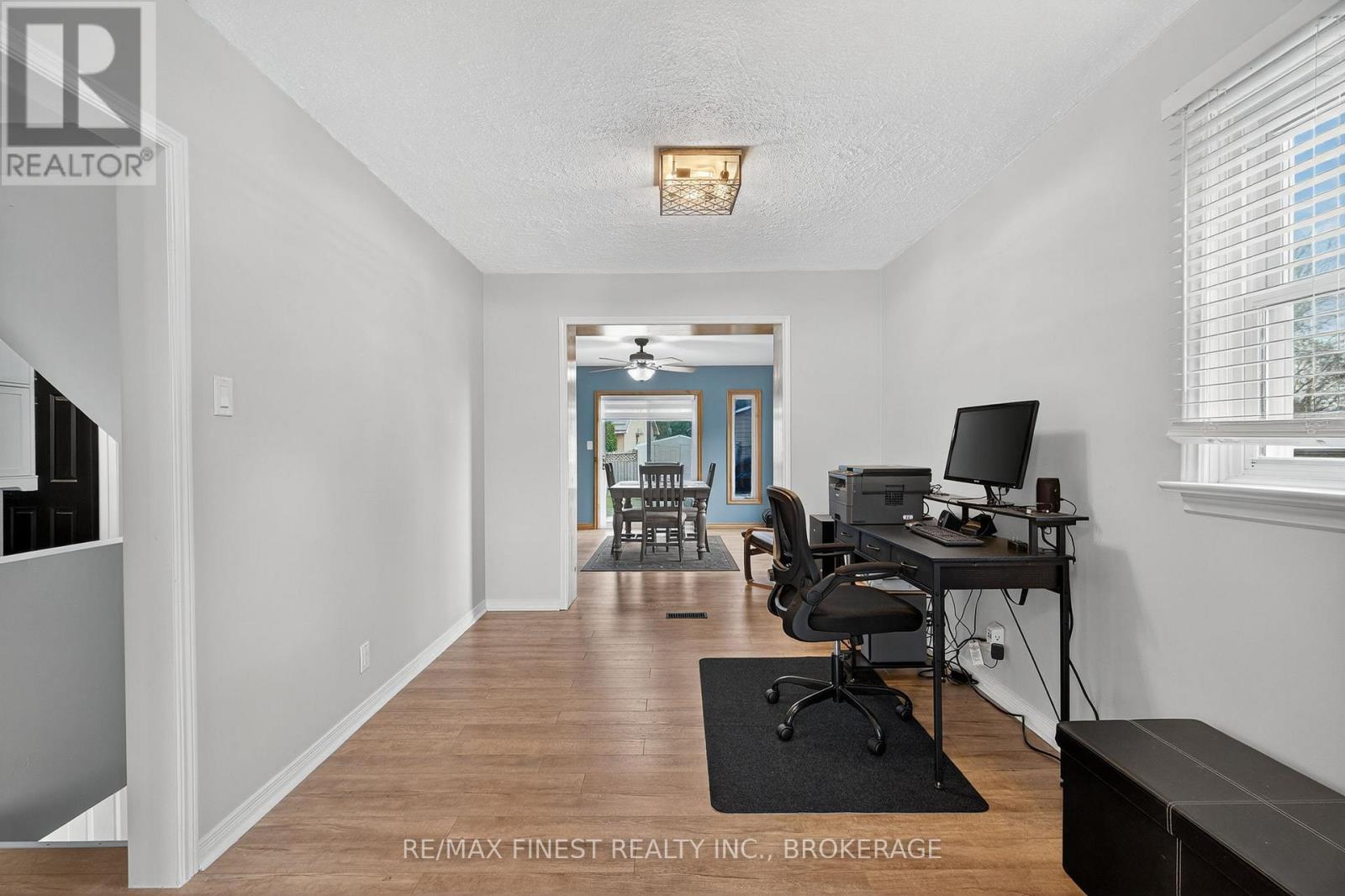 105 Salisbury Avenue