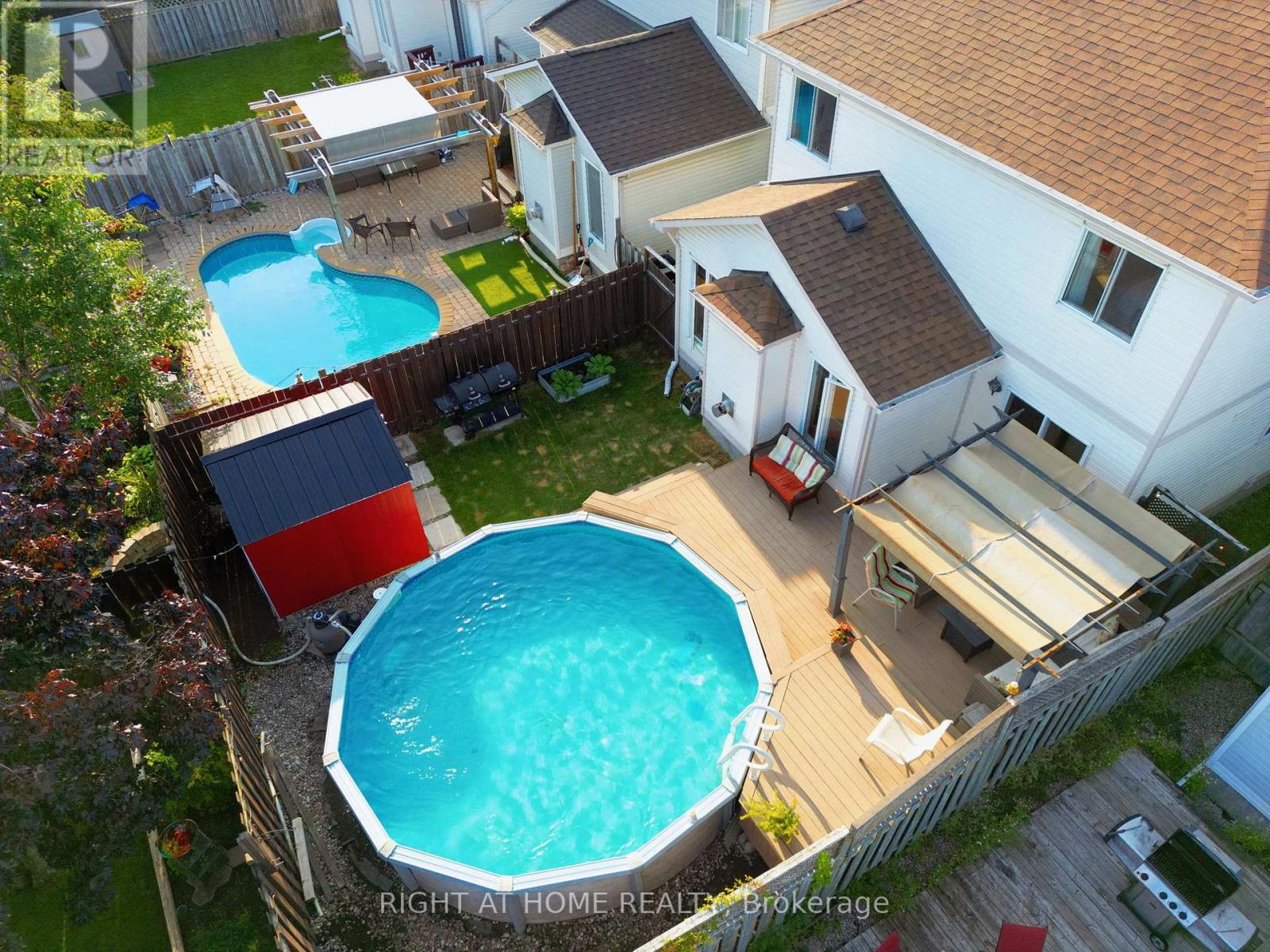 139 Locheland Crescent