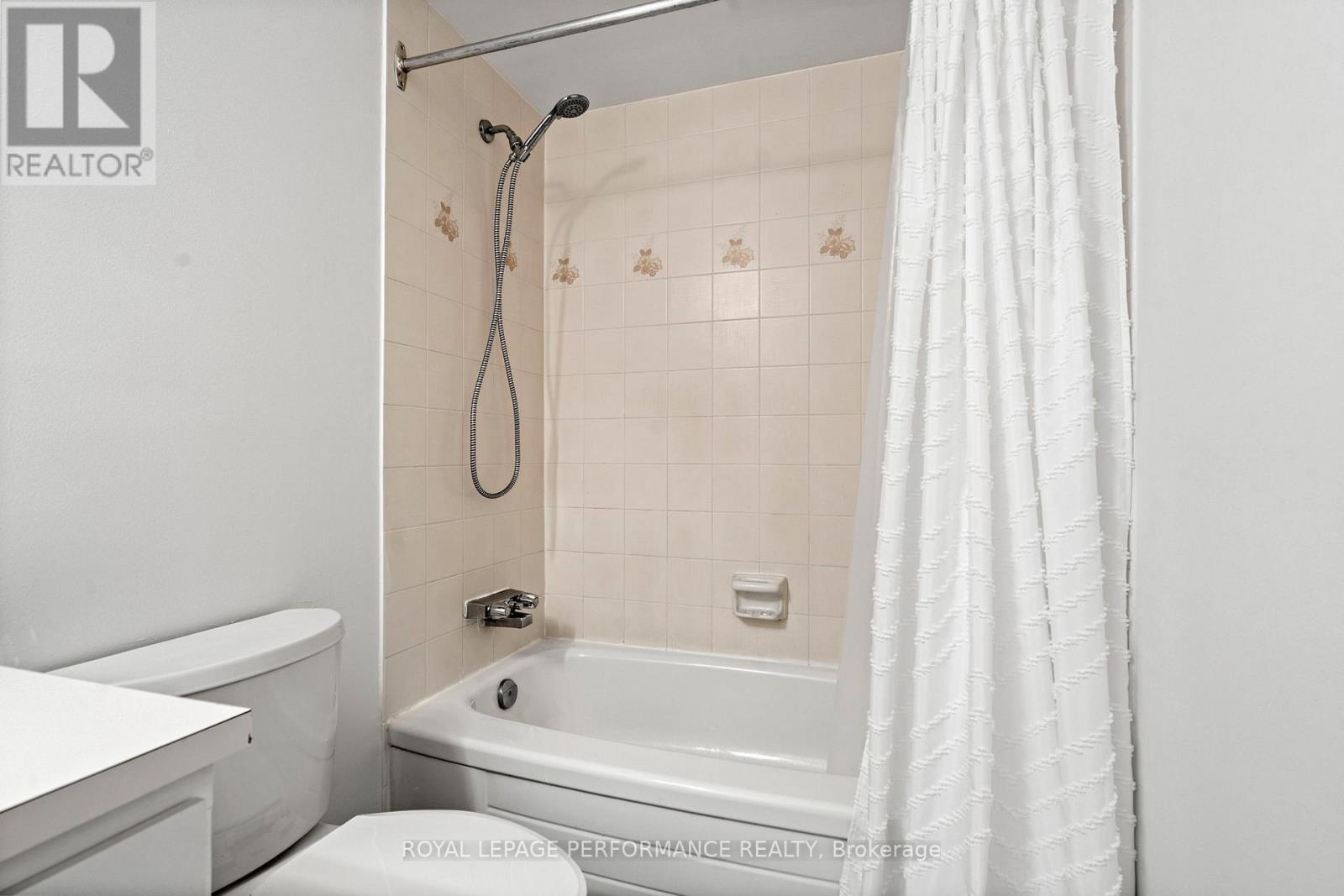 39 - 1140 Forets Avenue