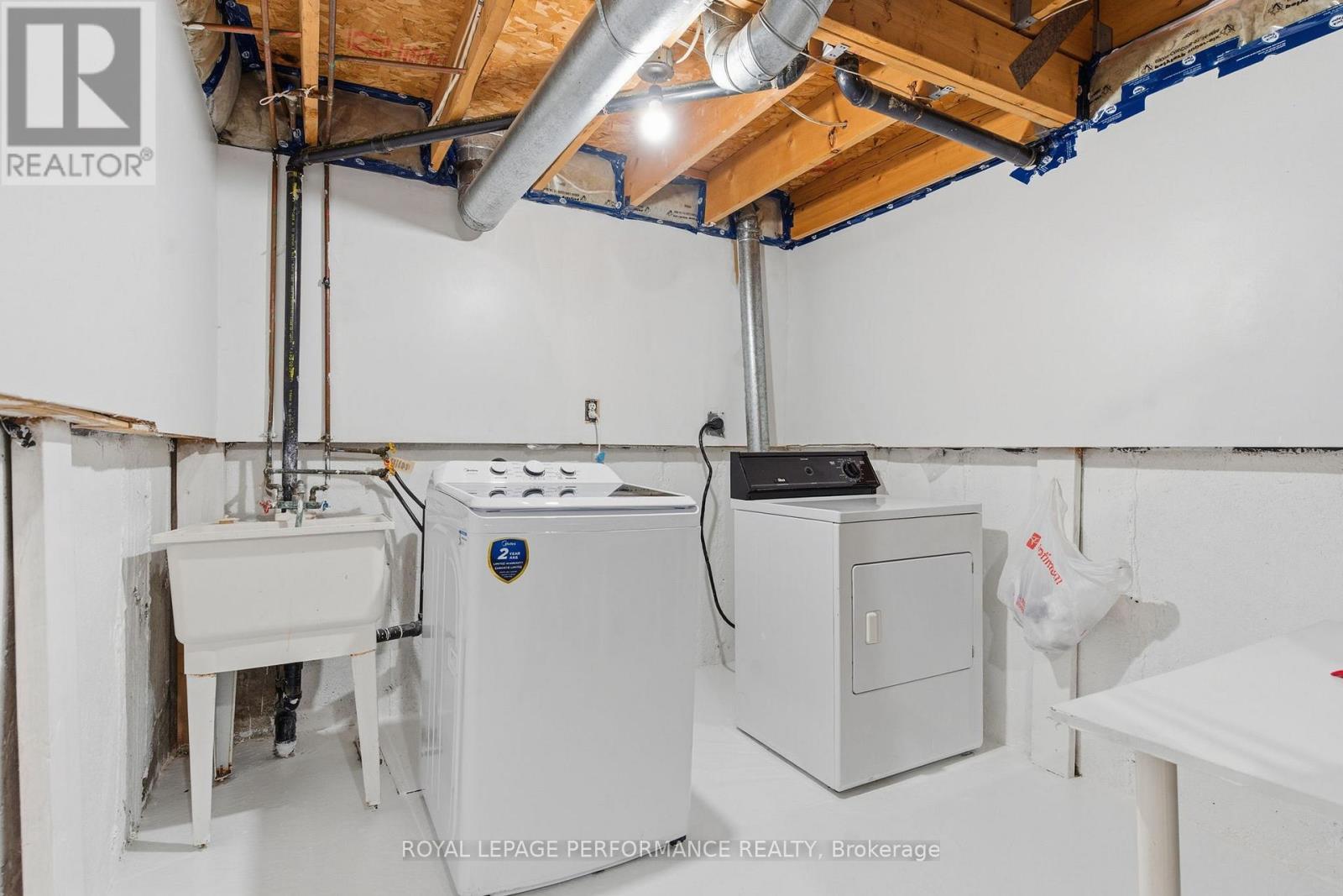 39 - 1140 Forets Avenue