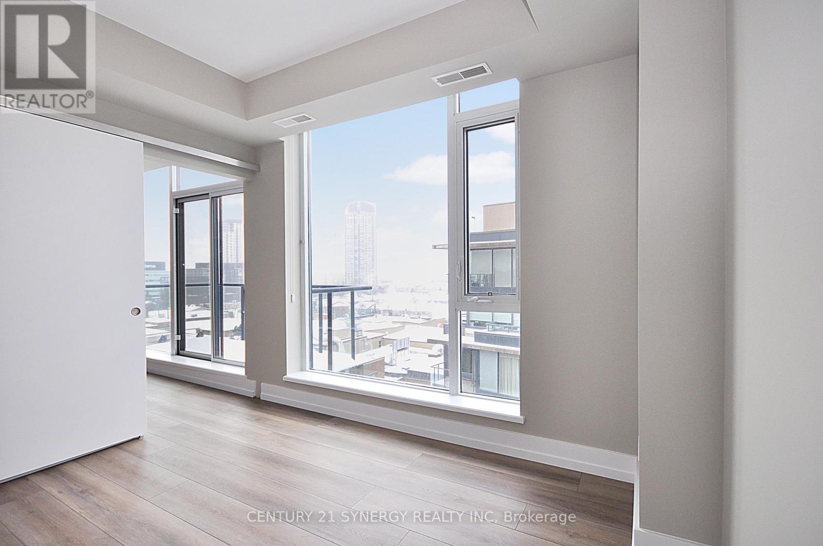 814 - 360 Patricia Avenue