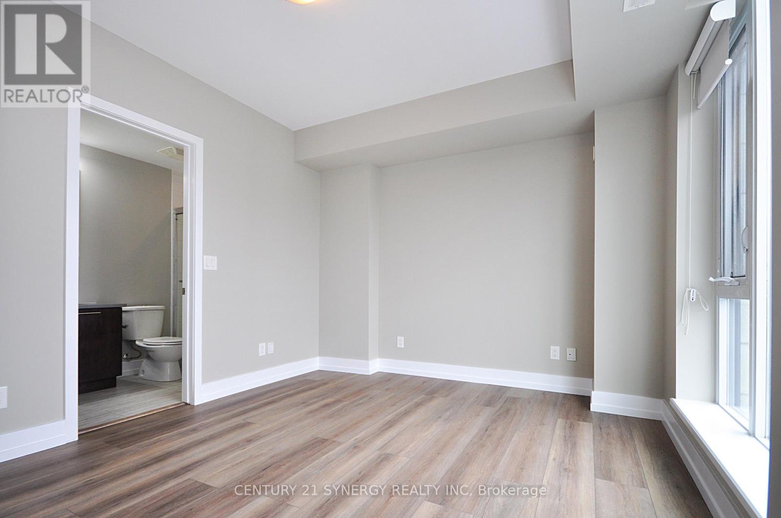 814 - 360 Patricia Avenue