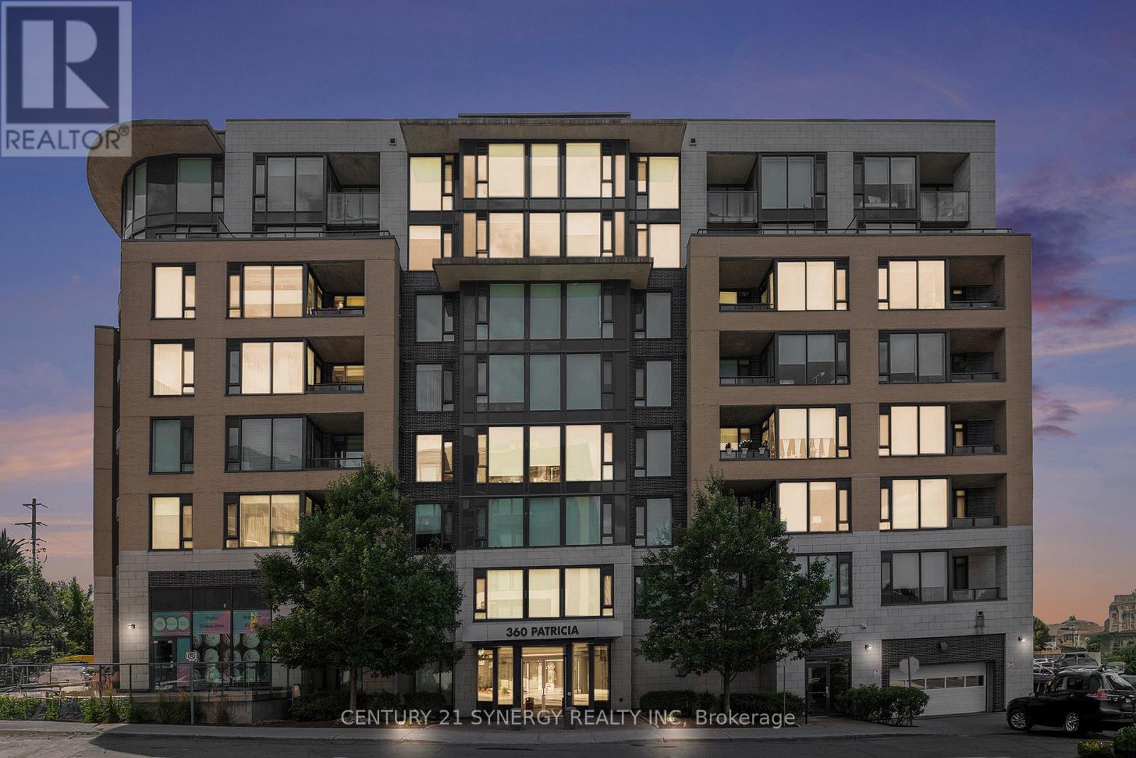 814 - 360 Patricia Avenue