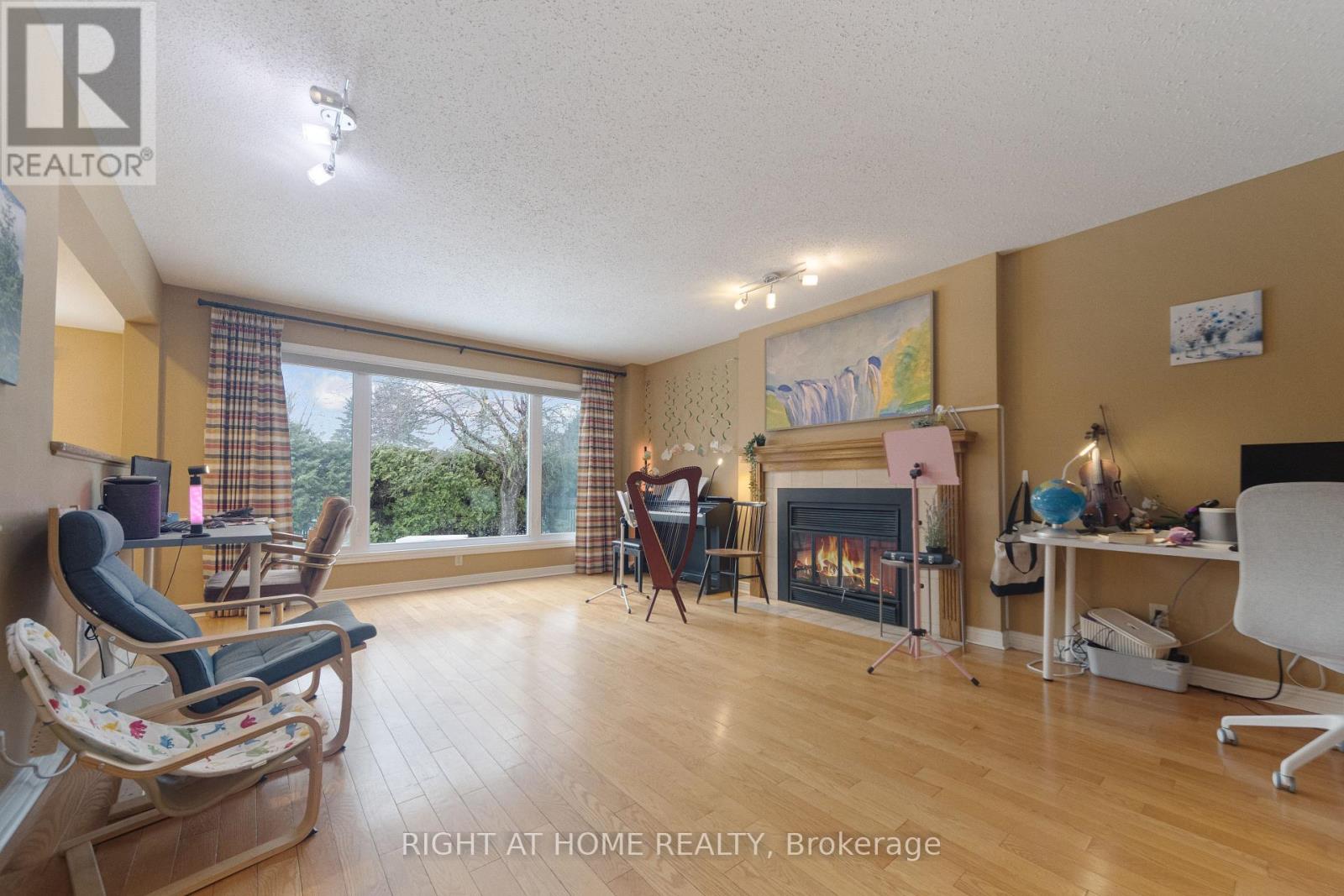 32 Marble Arch Crescent