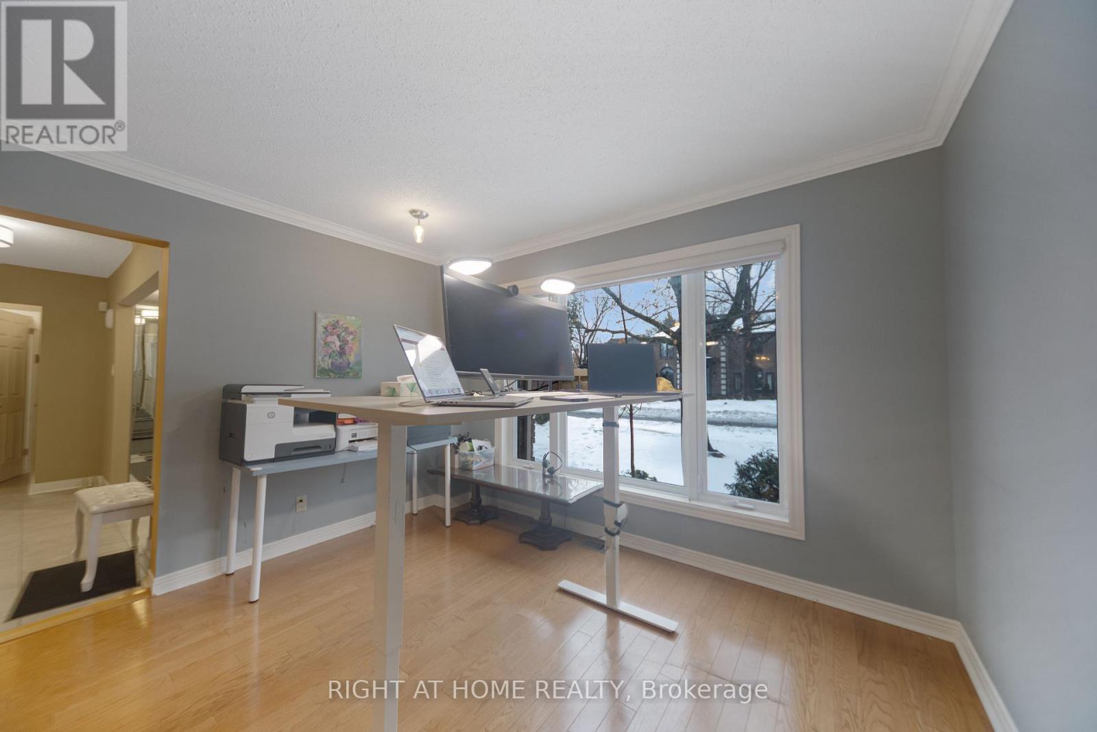 32 Marble Arch Crescent