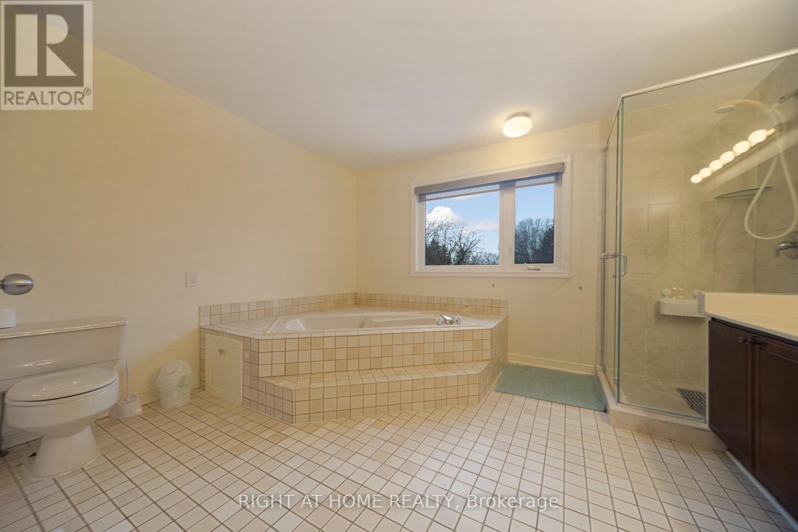 32 Marble Arch Crescent