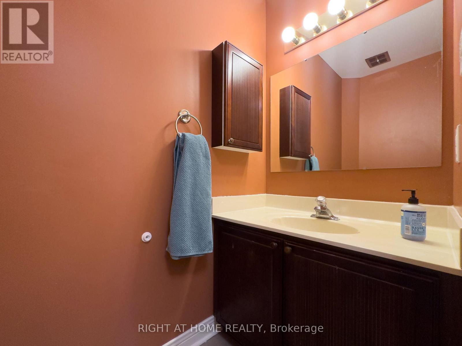 32 Marble Arch Crescent