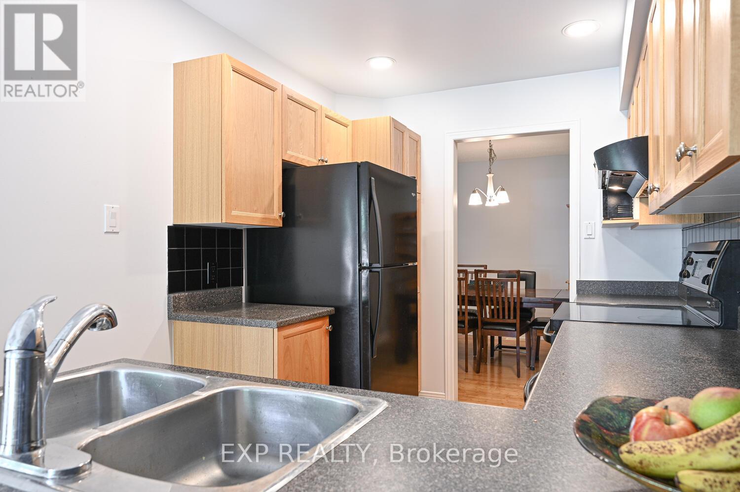 677 Wildshore Crescent