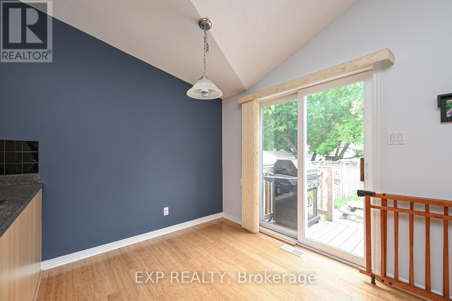 677 Wildshore Crescent