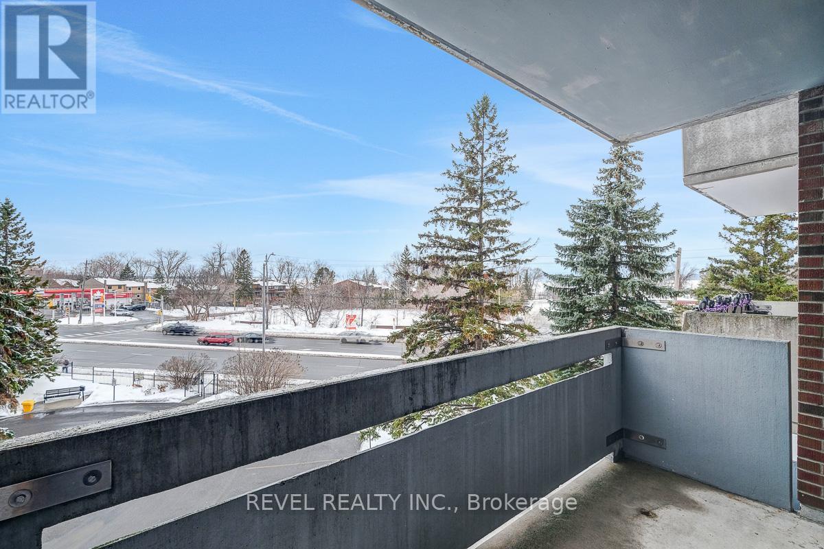 303 - 3100 Carling Avenue