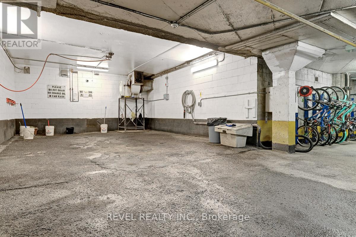 303 - 3100 Carling Avenue