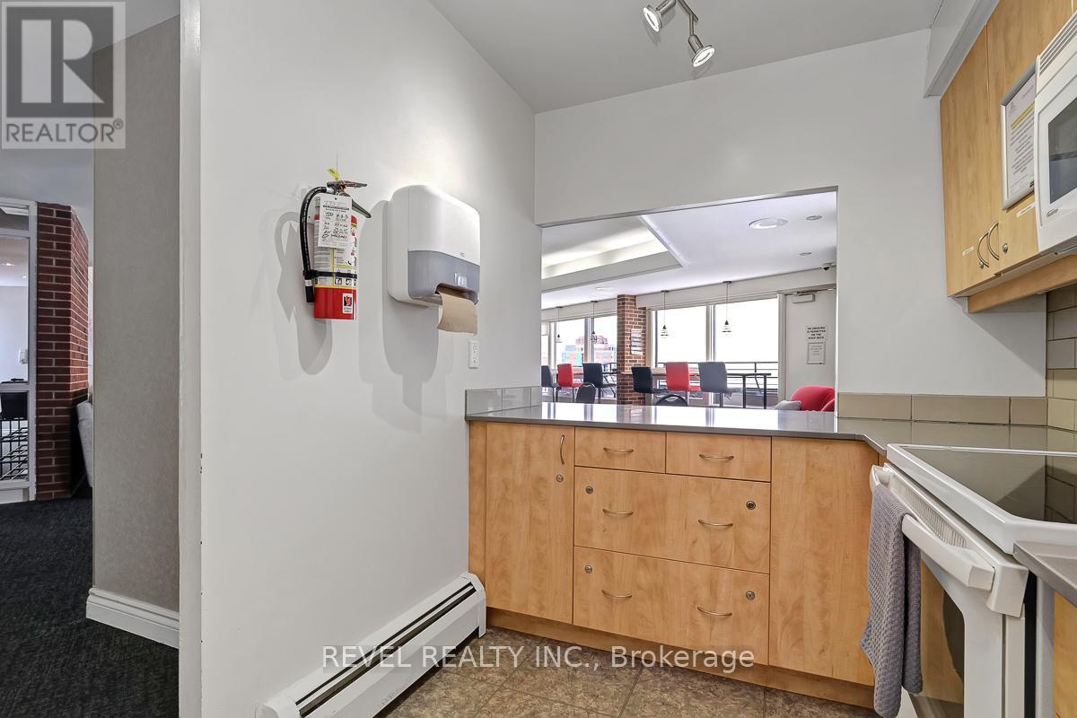 303 - 3100 Carling Avenue